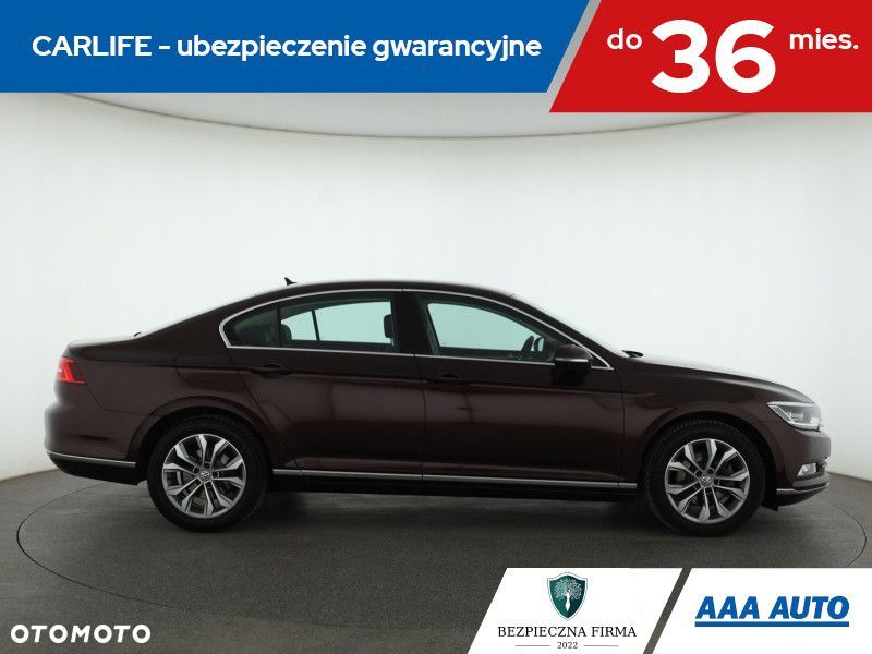 Volkswagen Passat - 8