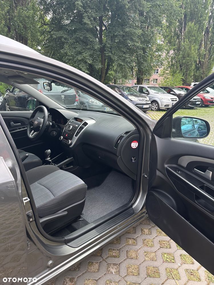 Kia Ceed - 5