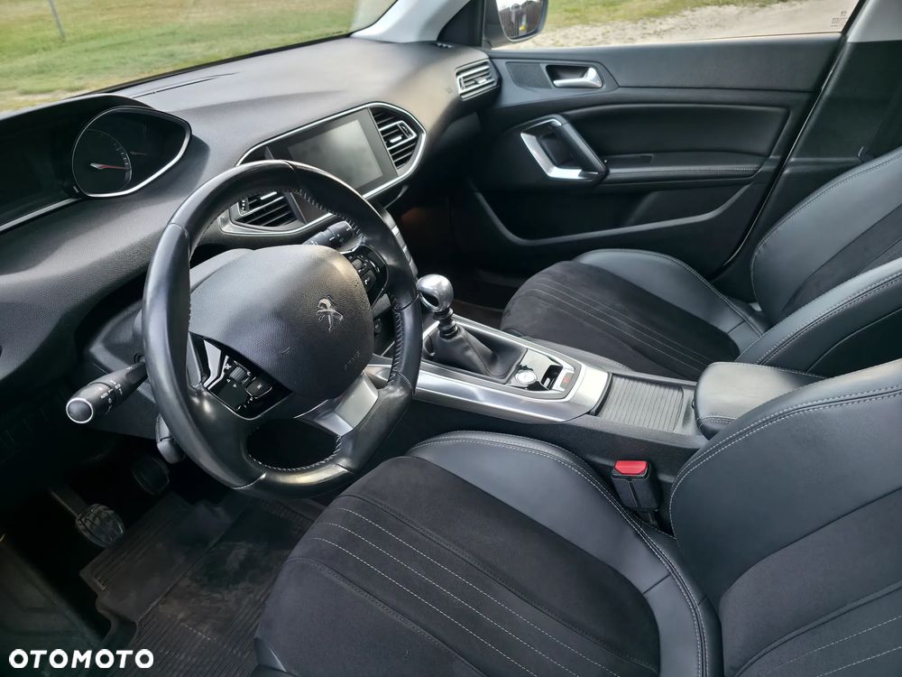 Peugeot 308 e-HDi 115 Stop & Start Allure - 12