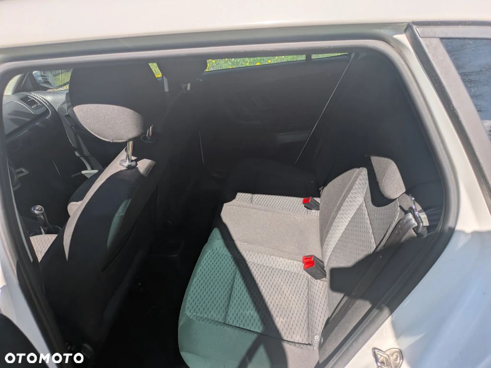 Skoda Fabia - 10