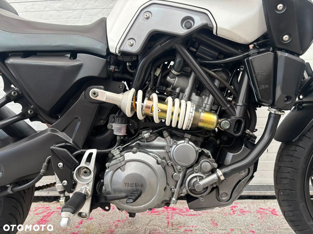 Yamaha MT - 19