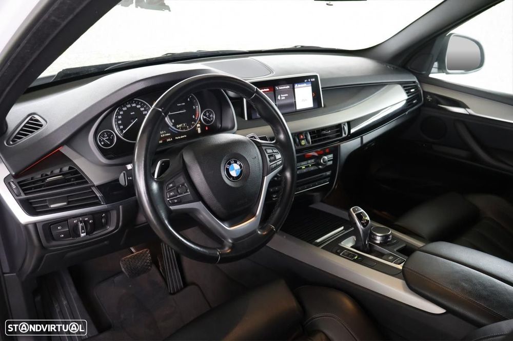BMW X5 25 d sDrive Comfort 7L - 3