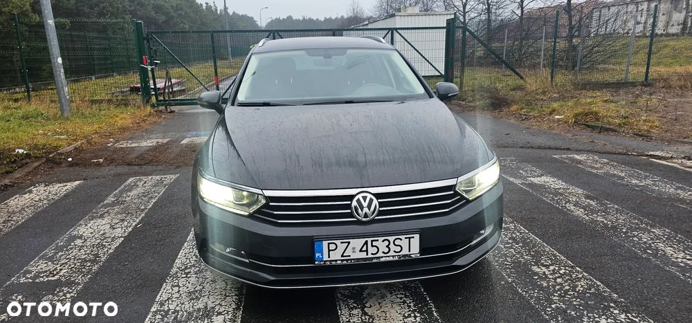 Volkswagen Passat - 4
