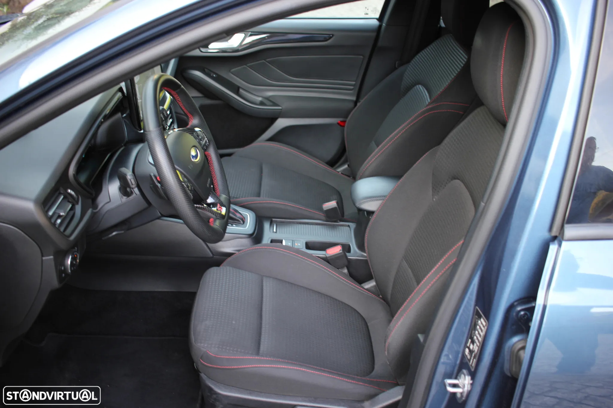 Ford Focus 1.0 EcoBoost MHEV ST-Line Aut. - 28