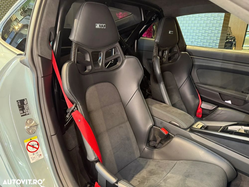 Porsche 911 Dakar - 24