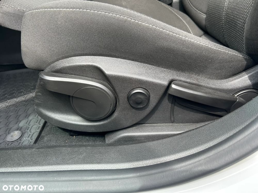 Opel Astra - 14
