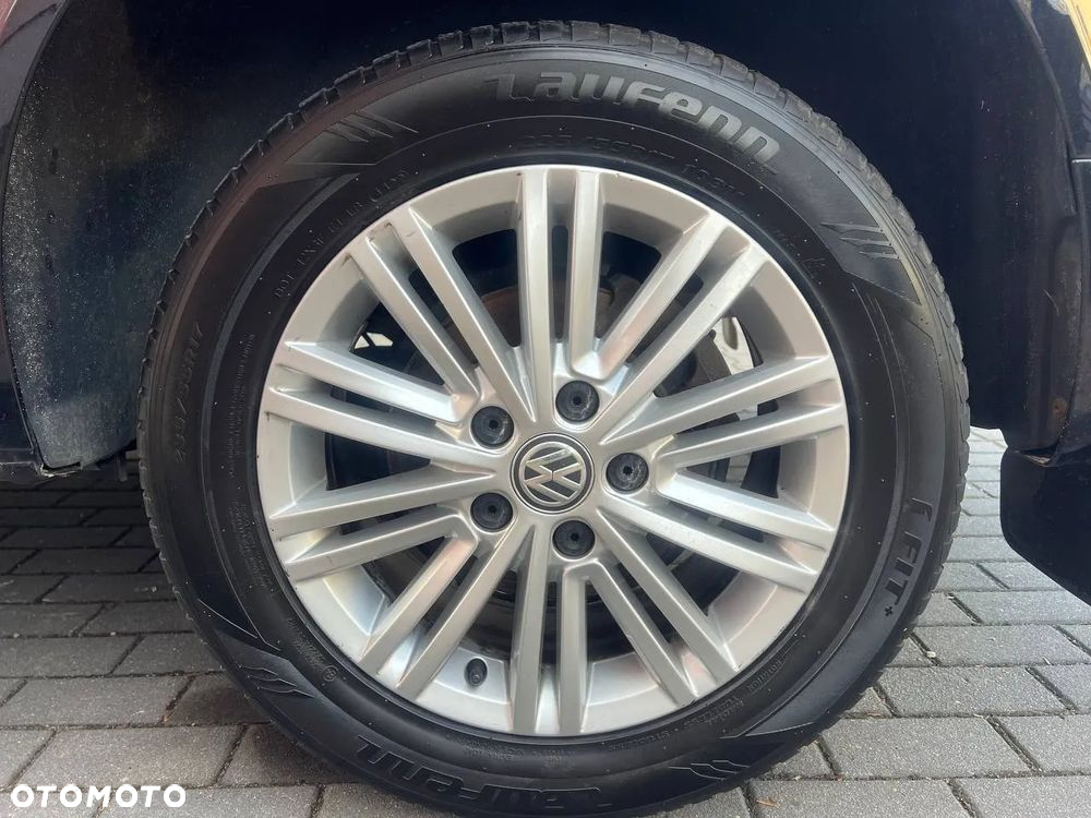Volkswagen Caravelle - 24