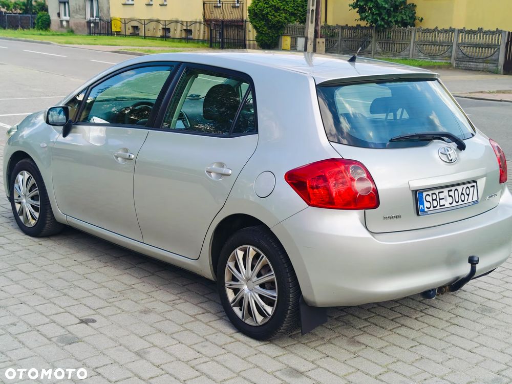 Toyota Auris 2.0 D-4D Premium - 18