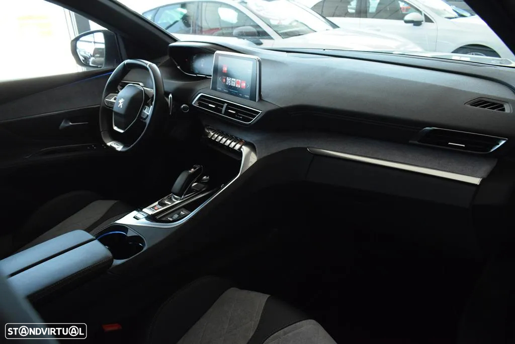 Peugeot 3008 1.6 Hybrid4 GT e-EAT8 - 46