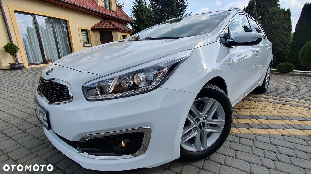 Kia Ceed 1.6 CRDi 136 ISG Platinum Edition - 17