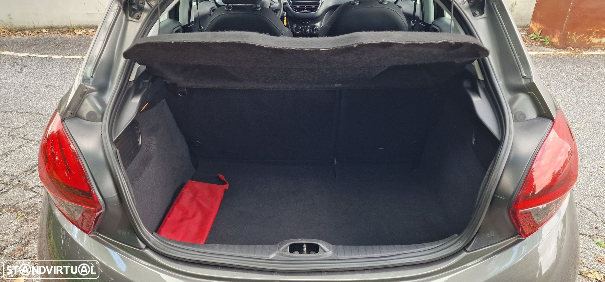 Peugeot 208 1.6 BlueHDi Style - 12