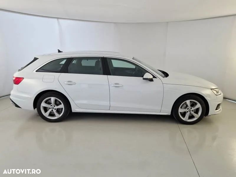 Audi A4 Avant 2.0 40 TDI S tronic Advanced - 2