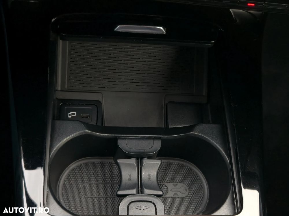 Mercedes-Benz CLA 250 e 8G-DCT AMG Line Advanced Plus - 32