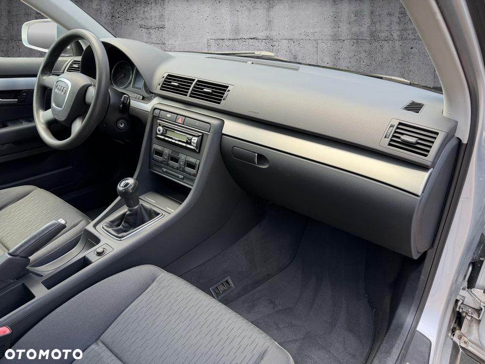 Audi A4 Limousine - 10