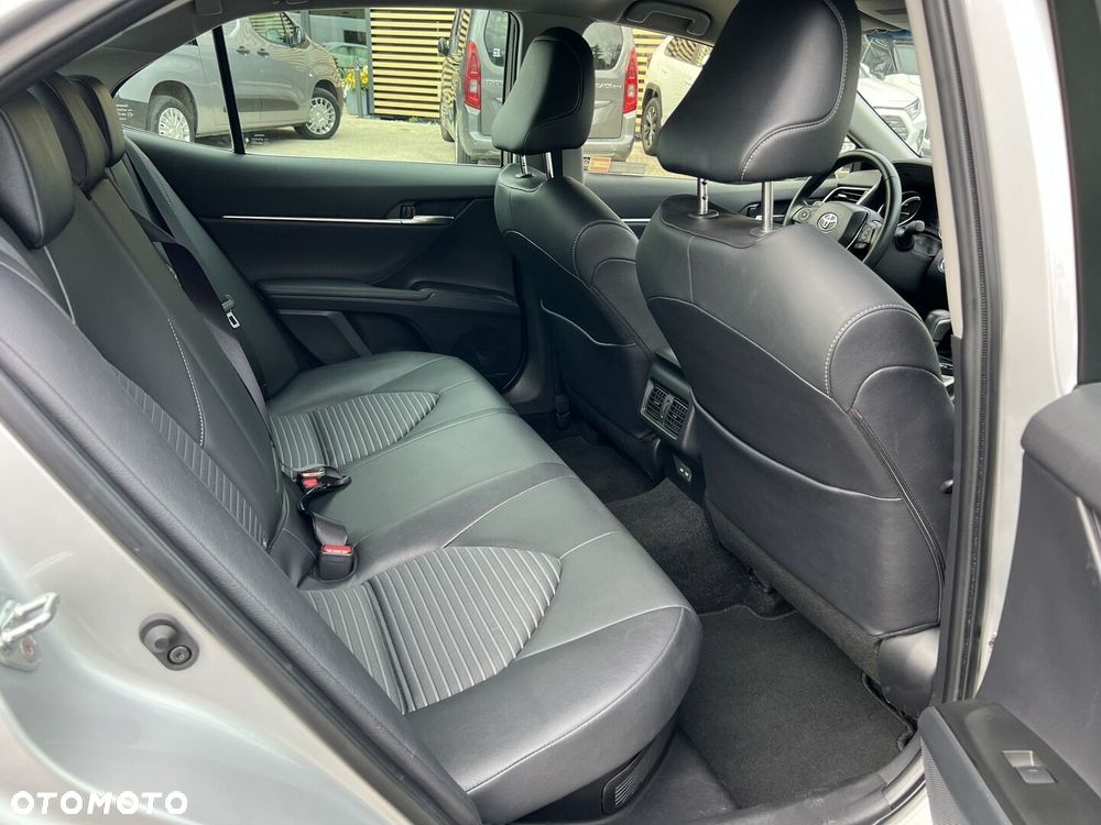 Toyota Camry 2.5 Hybrid Prestige CVT - 17
