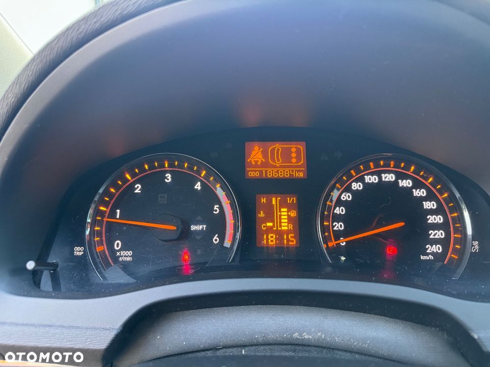 Toyota Avensis 2.0 D-4D - 23
