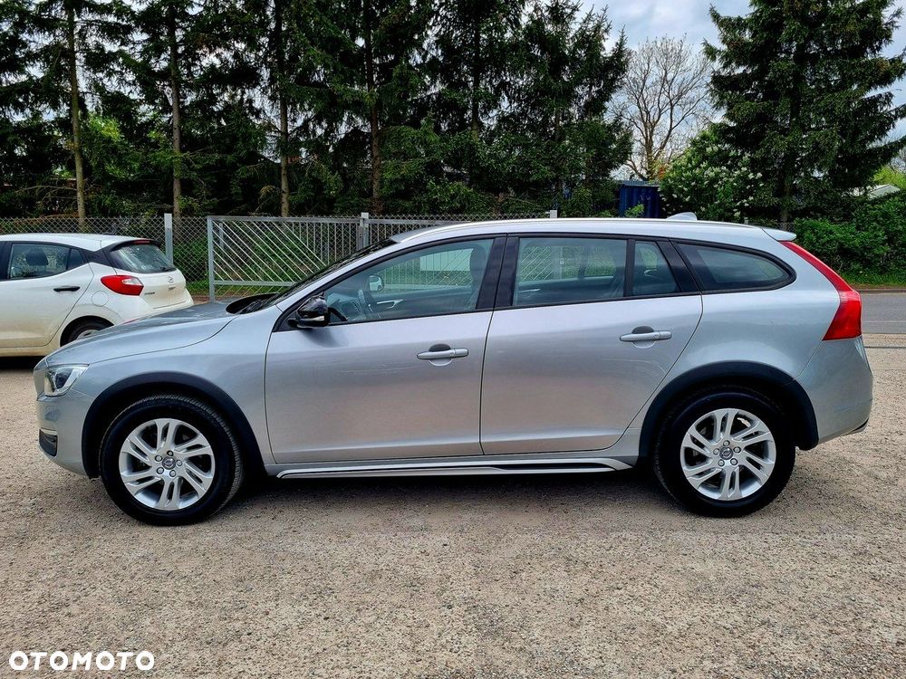 Volvo V60 Cross Country D3 Geartronic Summum - 8