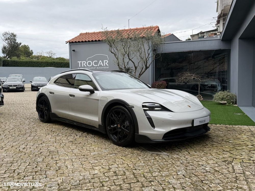 Porsche Taycan Cross Turismo 4 - 2