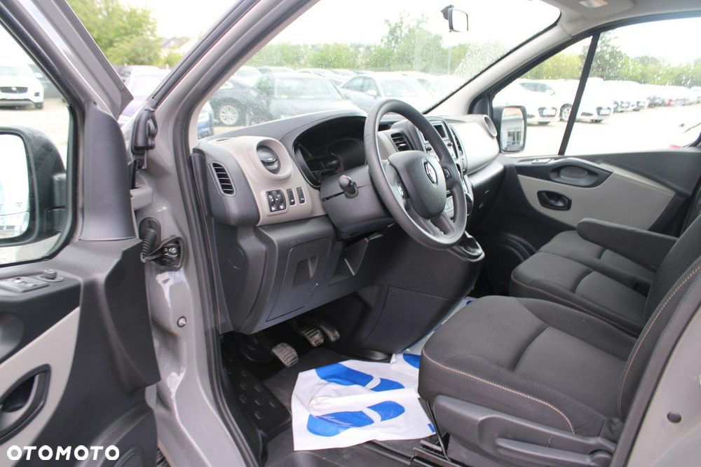 Renault Trafic - 18