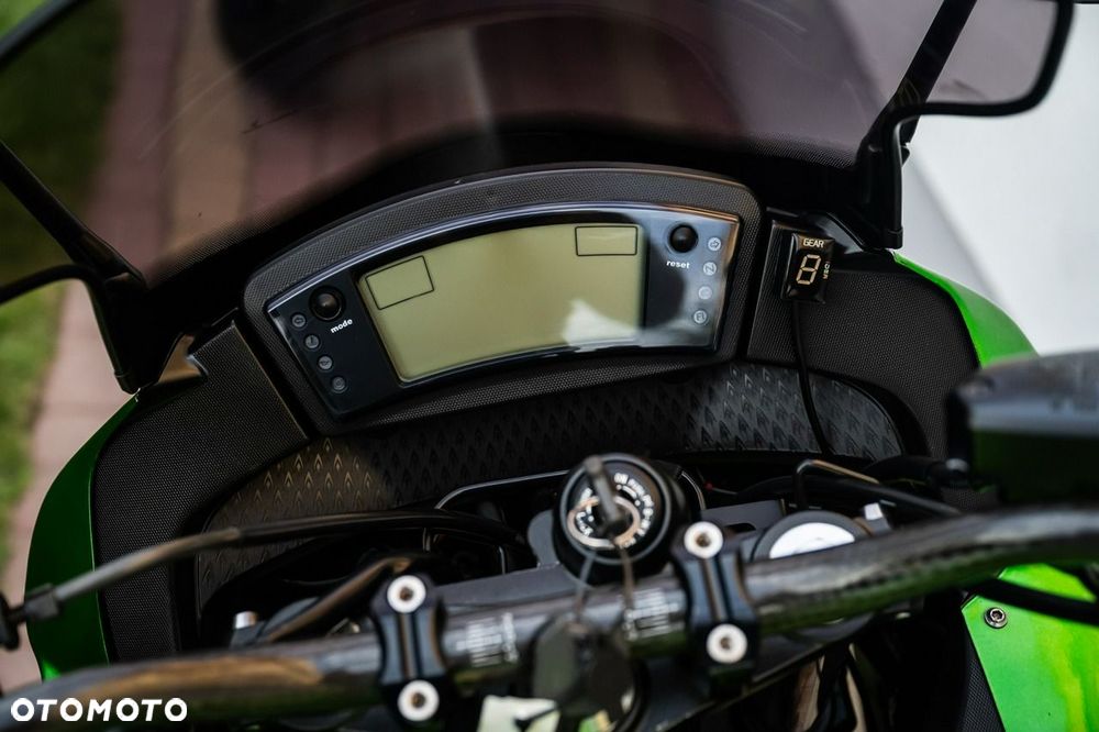 Kawasaki ER - 8