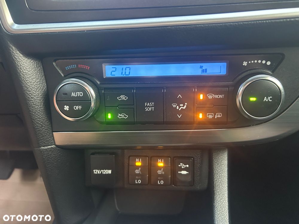 Toyota Auris - 13