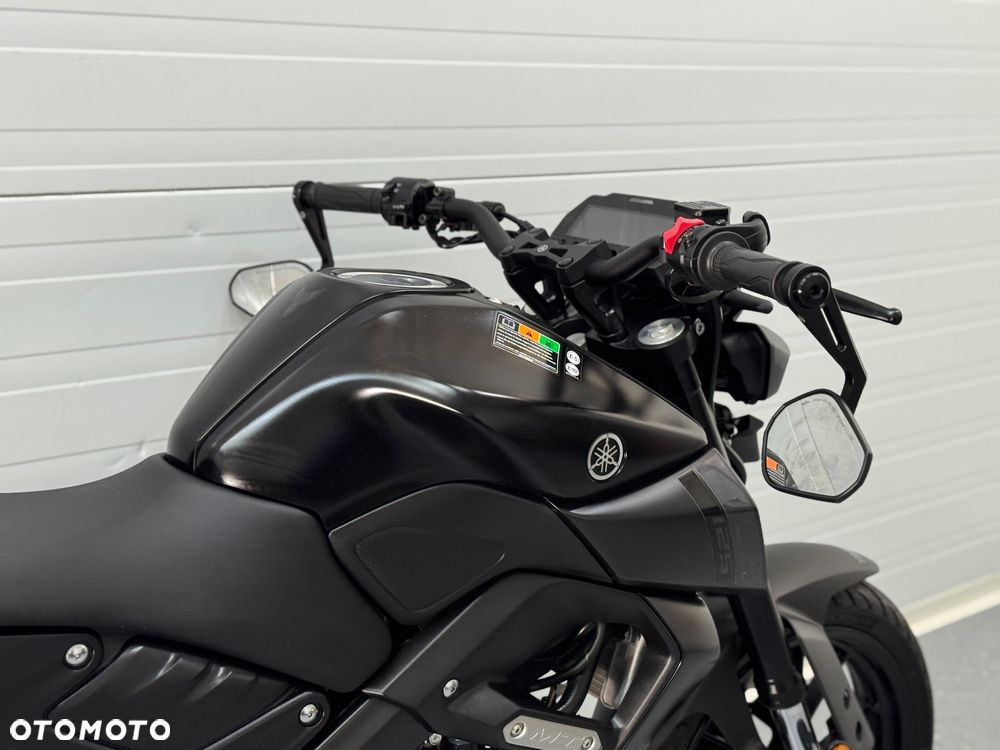 Yamaha MT - 8