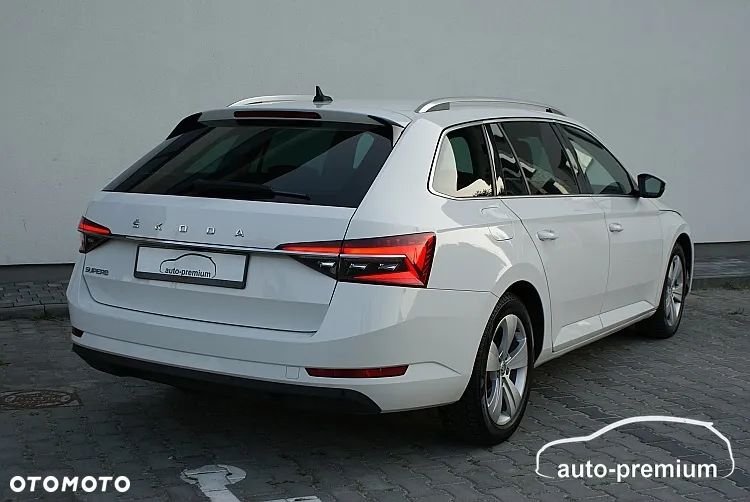 Skoda Superb 2.0 TDI SCR Style DSG - 4