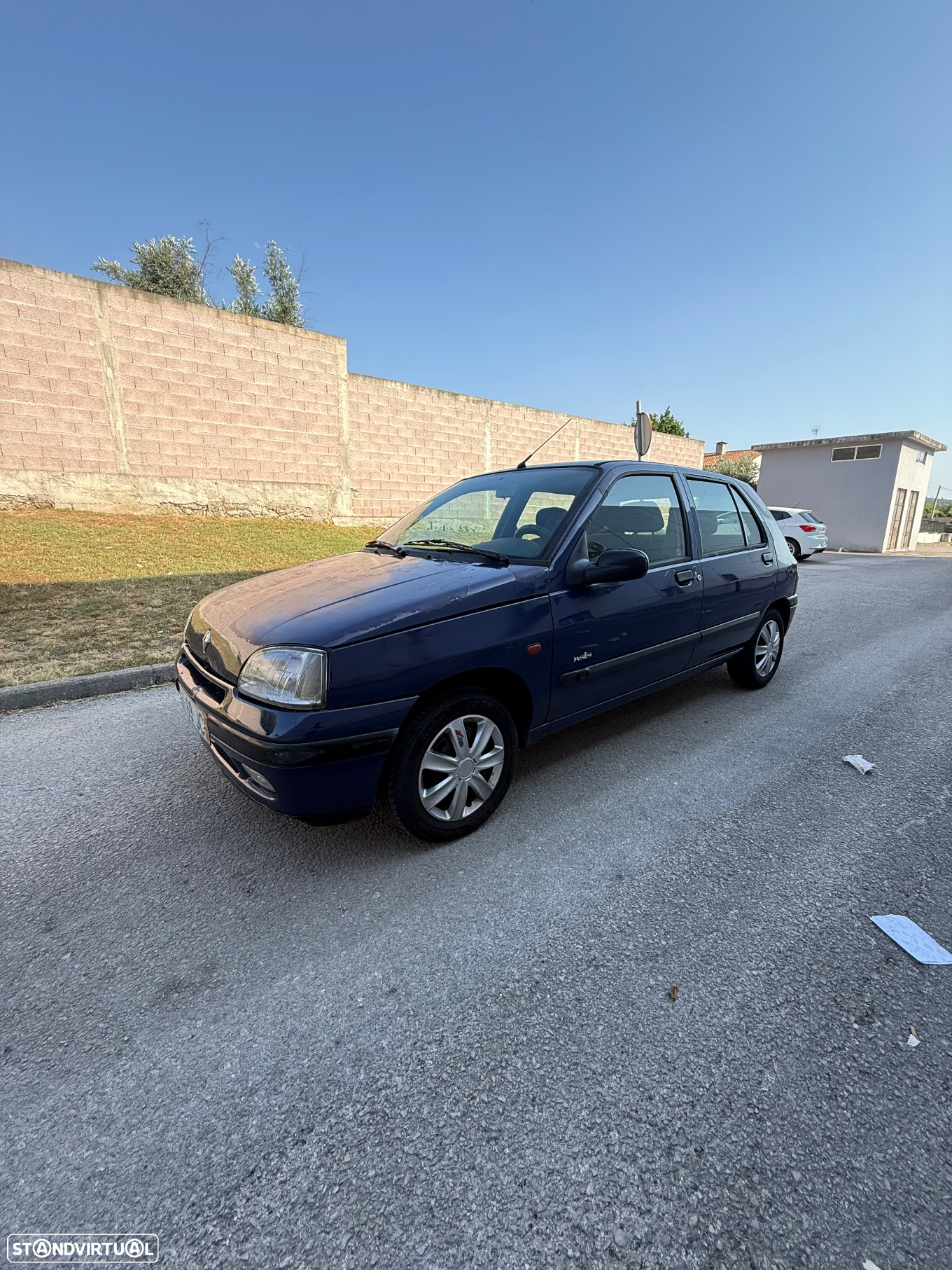 Renault Clio 1.2 Oasis - 11