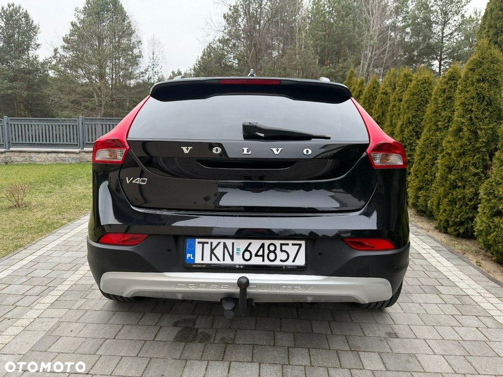 Volvo V40 Cross Country - 6