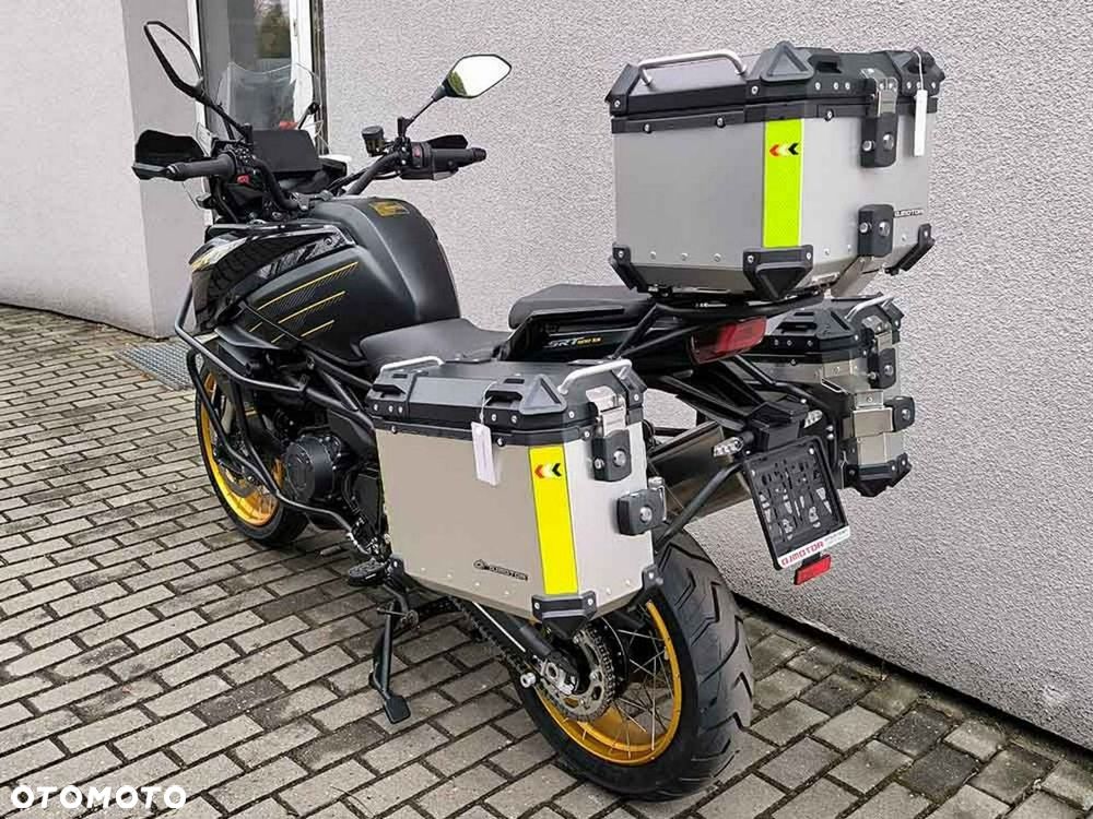 QJMOTOR SRT900SX - 7