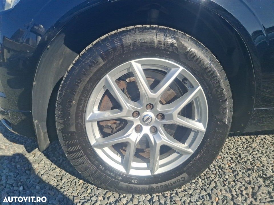 Volvo XC 60 D5 AWD Momentum - 19