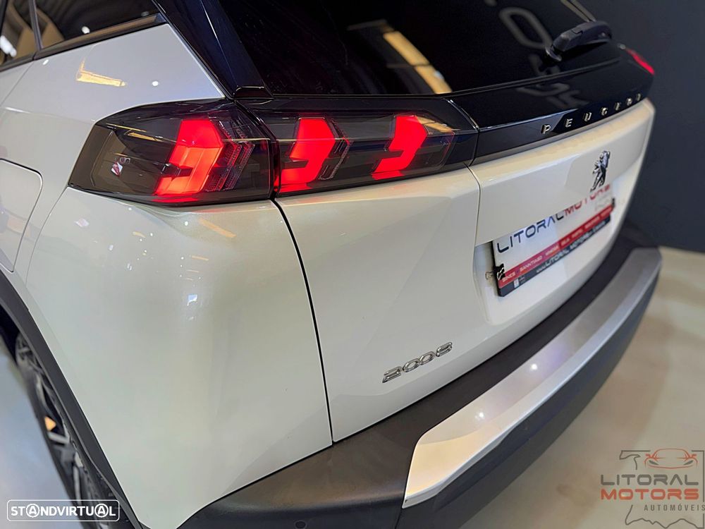 Peugeot 2008 1.2 PureTech Allure Pack - 8