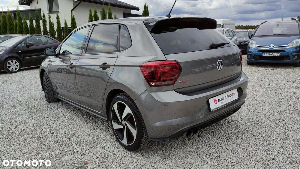 Volkswagen Polo - 4