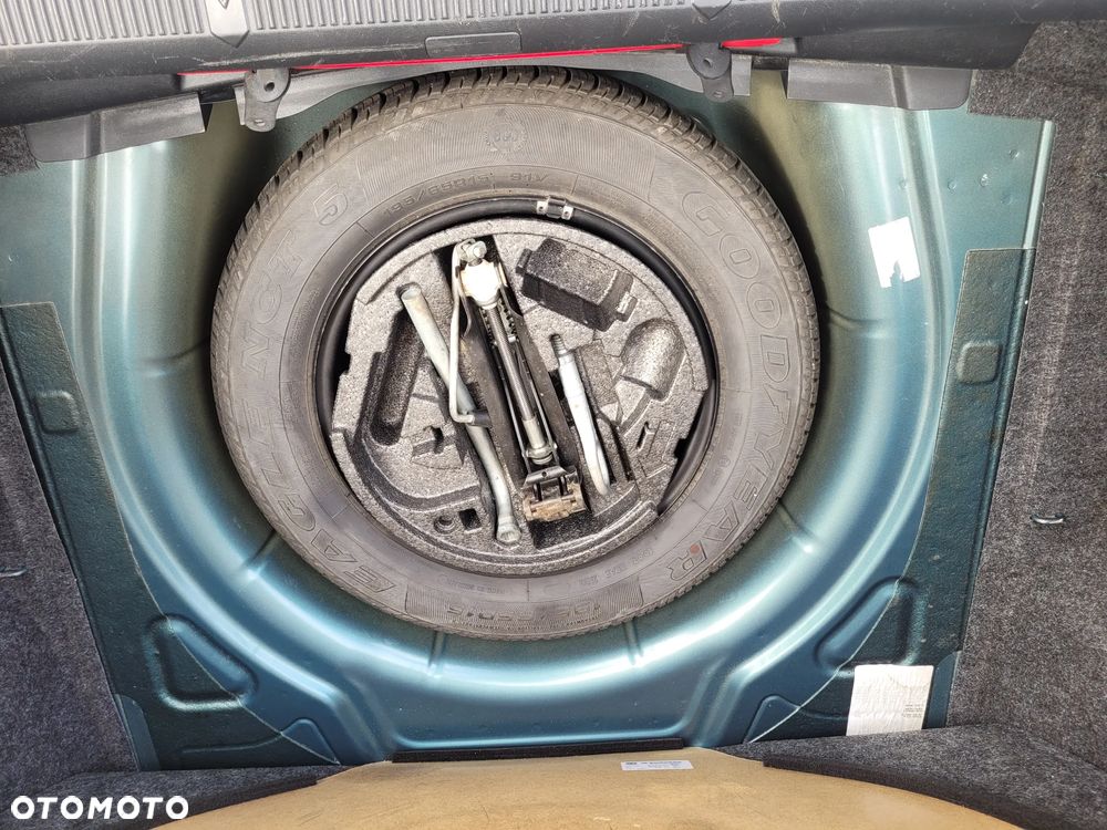 Skoda Octavia 1.6 Ambiente - 24