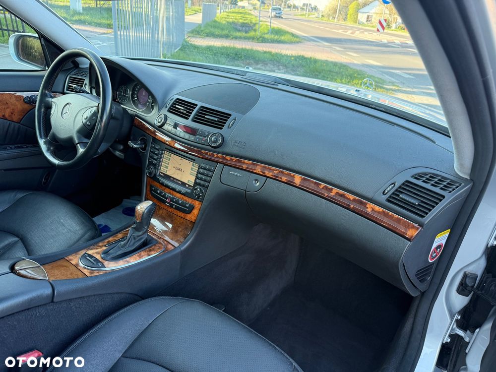 Mercedes-Benz Klasa E 500 4Matic Automatik Elegance - 11