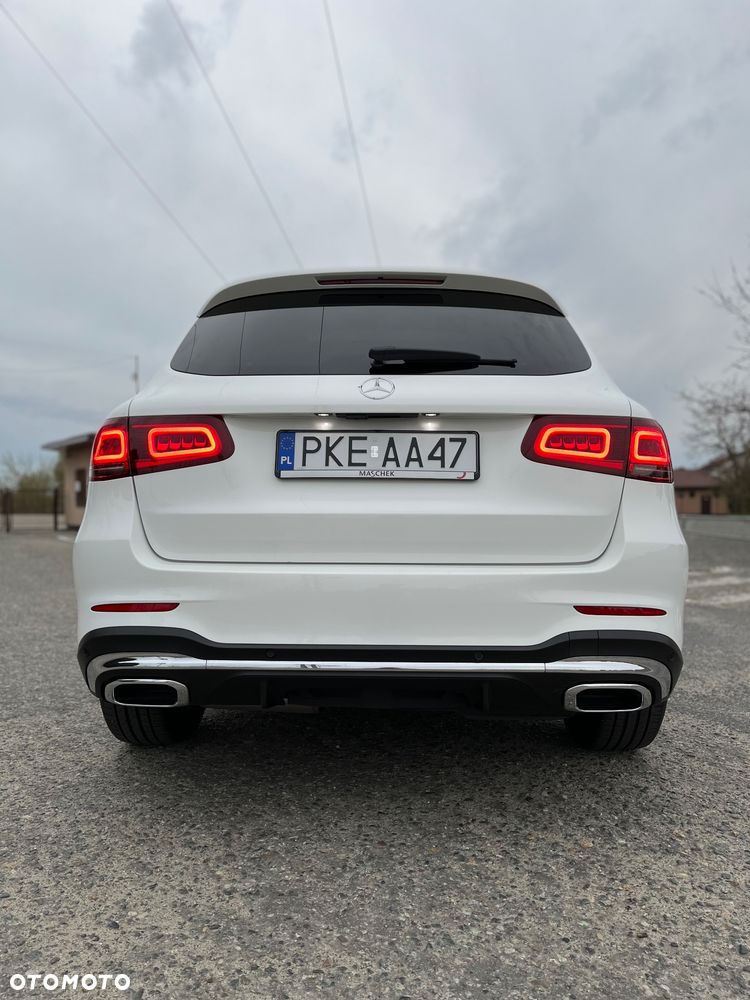 Mercedes-Benz GLC 300 d 4Matic 9G-TRONIC AMG Line Plus - 11