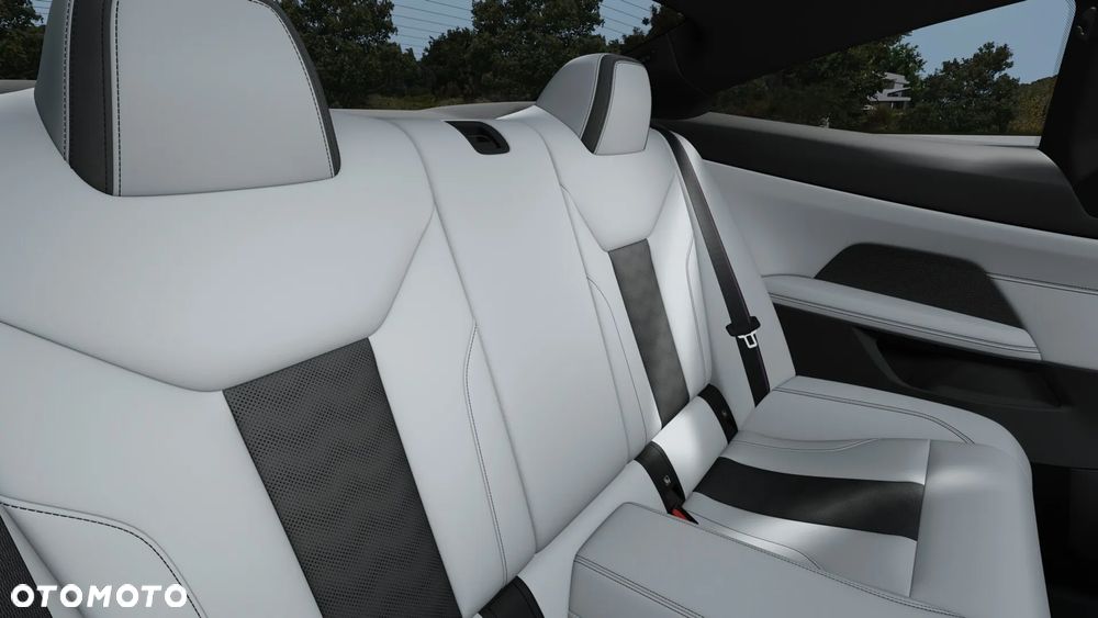 BMW M4 Competition M xDrive - 11