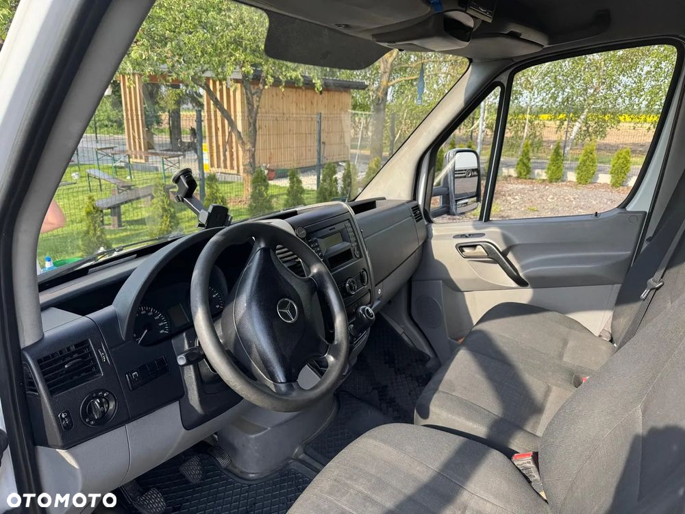 Mercedes-Benz Sprinter - 17