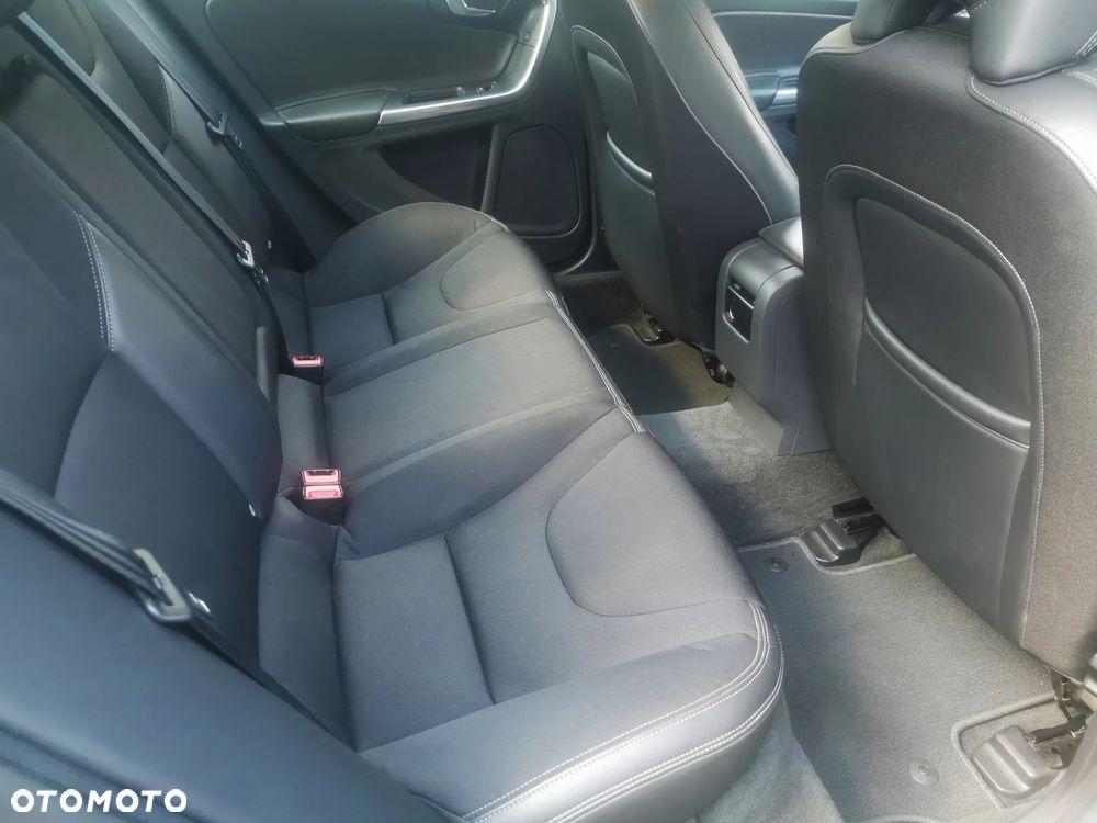 Volvo S60 D3 Geartronic Momentum - 12