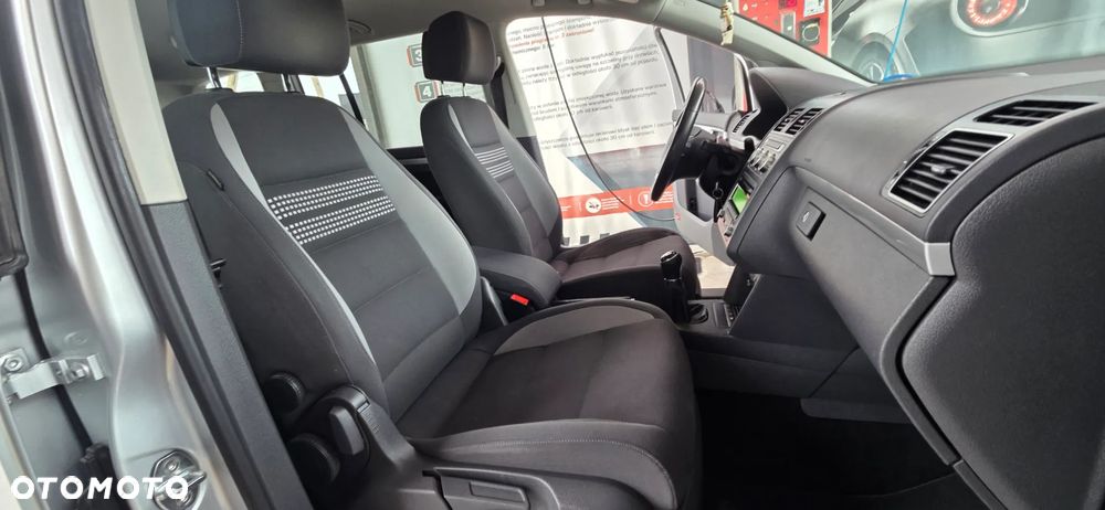 Volkswagen Touran 1.2 TSI BlueMotion Technology Life - 37