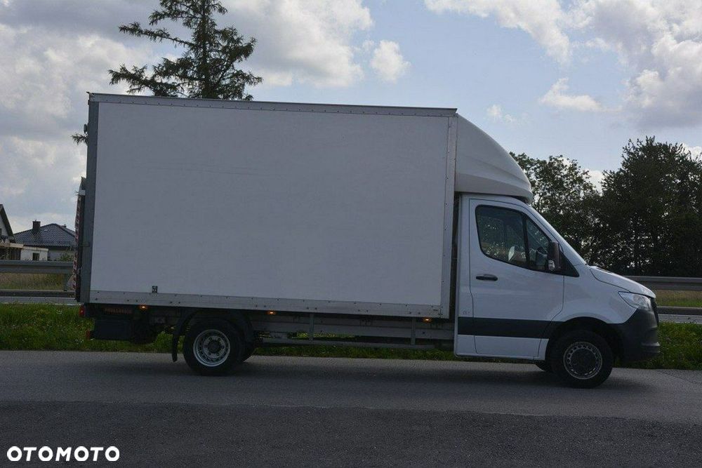 Mercedes-Benz Sprinter - 11