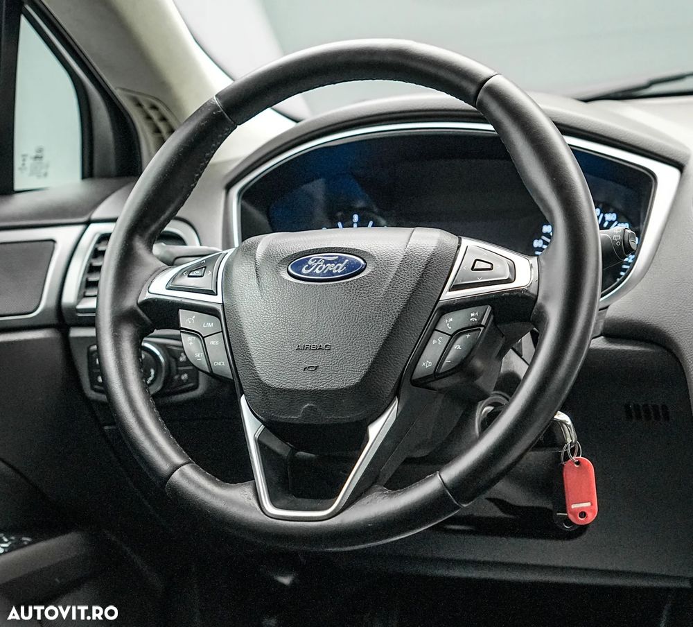 Ford Mondeo 2.0 TDCi Powershift Business - 18