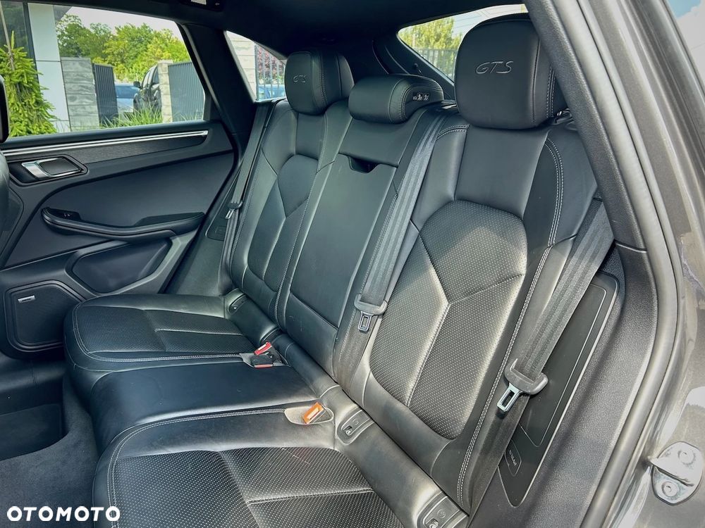 Porsche Macan GTS PDK - 36