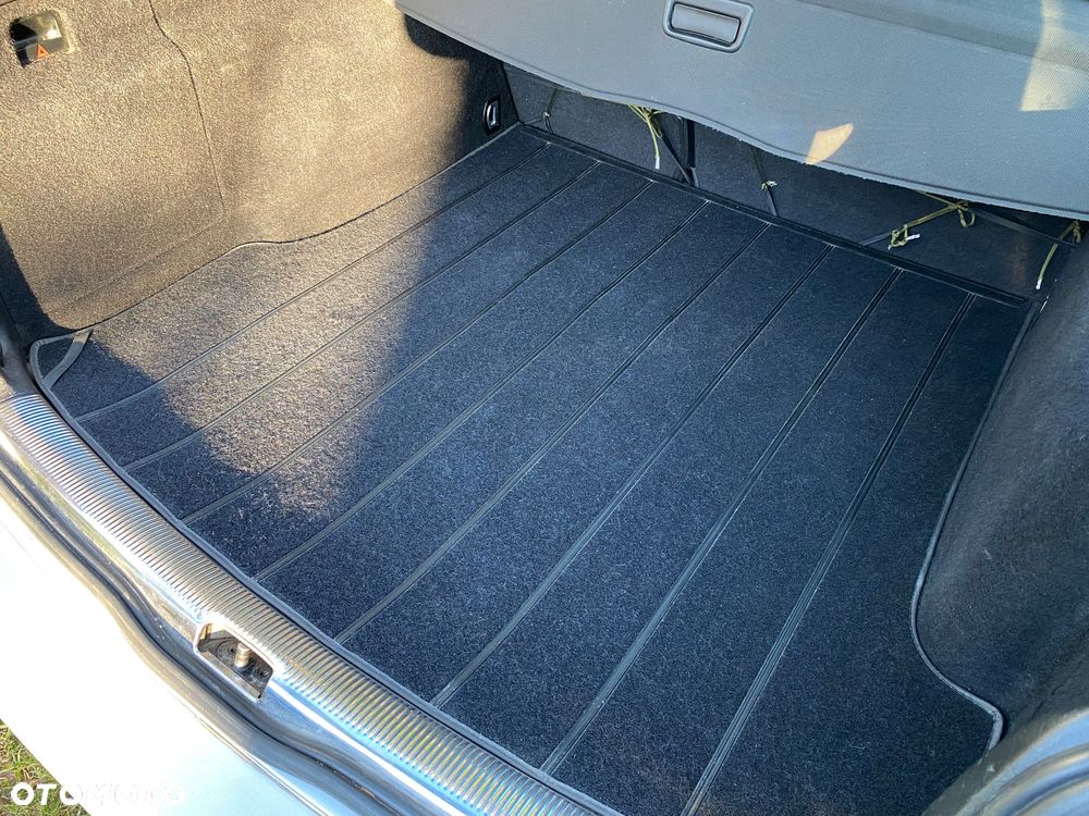 Volkswagen Passat - 14