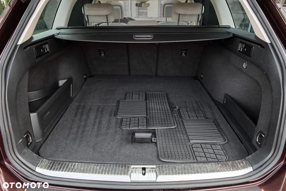 Volkswagen Passat Variant 1.8 TSI (BlueMotion Technology) DSG Highline - 34