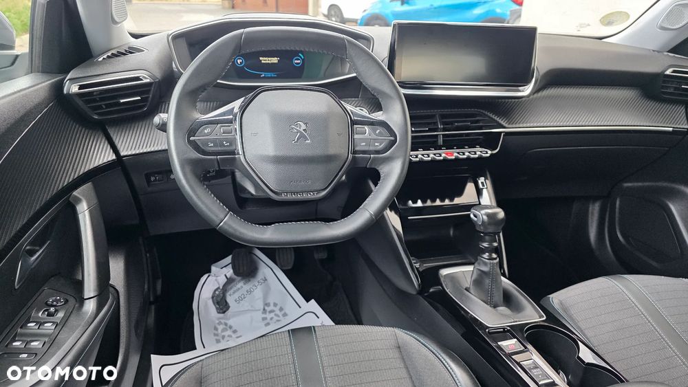 Peugeot 2008 1.5 BlueHDi Allure S&S - 17