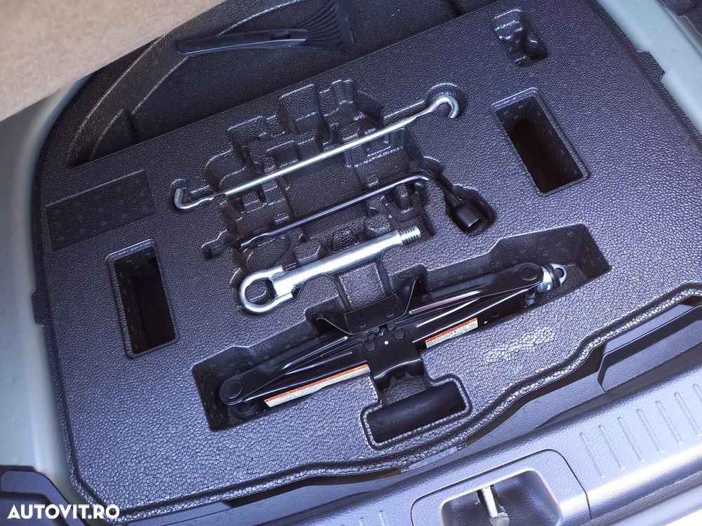 Toyota Corolla 1.8 HSD Dynamic - 27