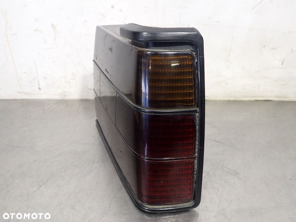 LAMPA PRAWA TYLNA VOLKSWAGEN JETTA II LIFT - 5