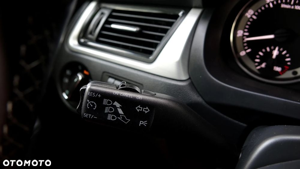 Skoda RAPID - 15