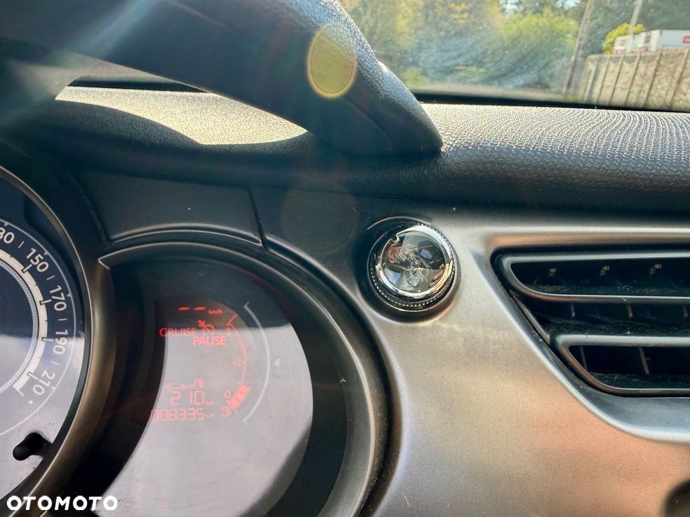 Citroën C3 1.2 PureTech Exclusive - 26